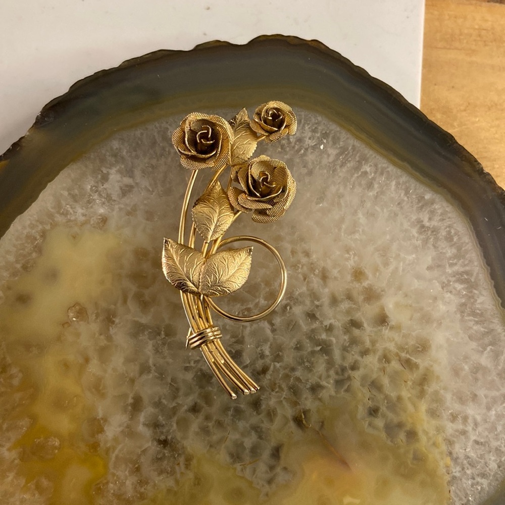 Vintage Golden roses brooch 2.75” long guc floral pin